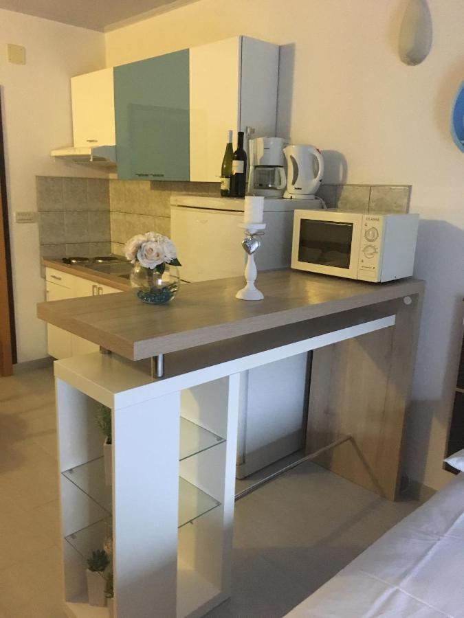 Apartments By The Sea Promajna, Makarska - 2673 Exterior foto